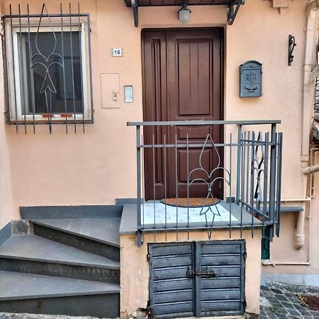 Piazza Varese Valentano 外观 照片