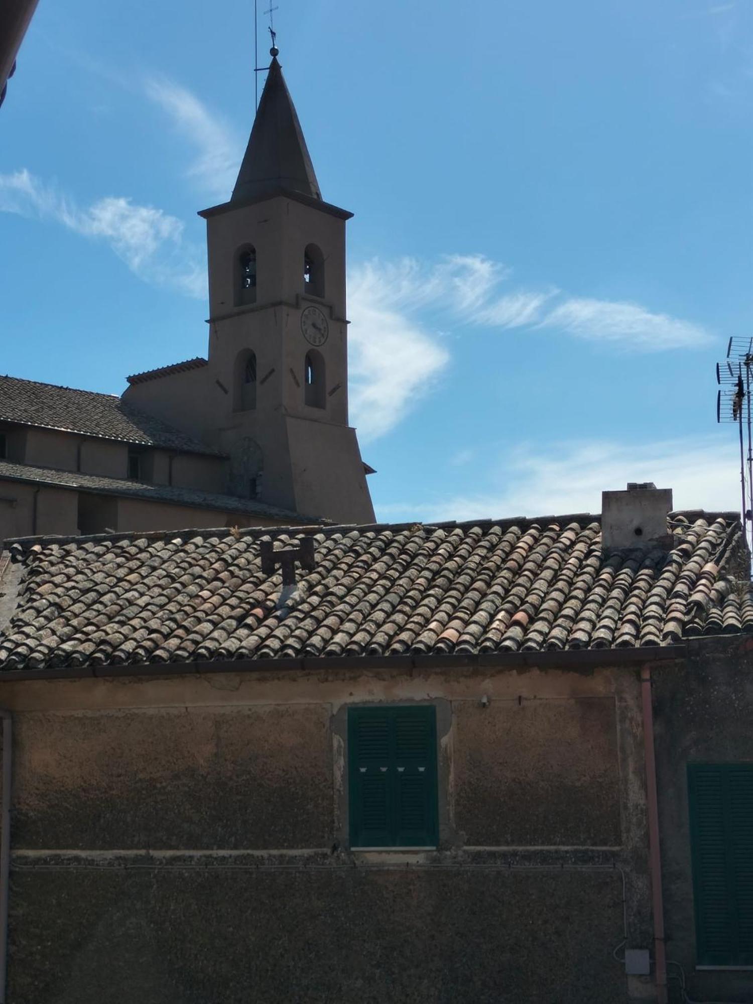 Piazza Varese Valentano 外观 照片